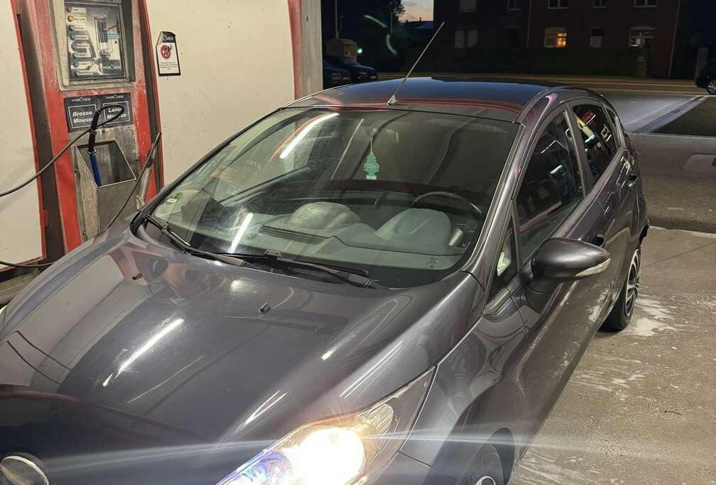 Ford 1.6 TDCi 90 Ghia