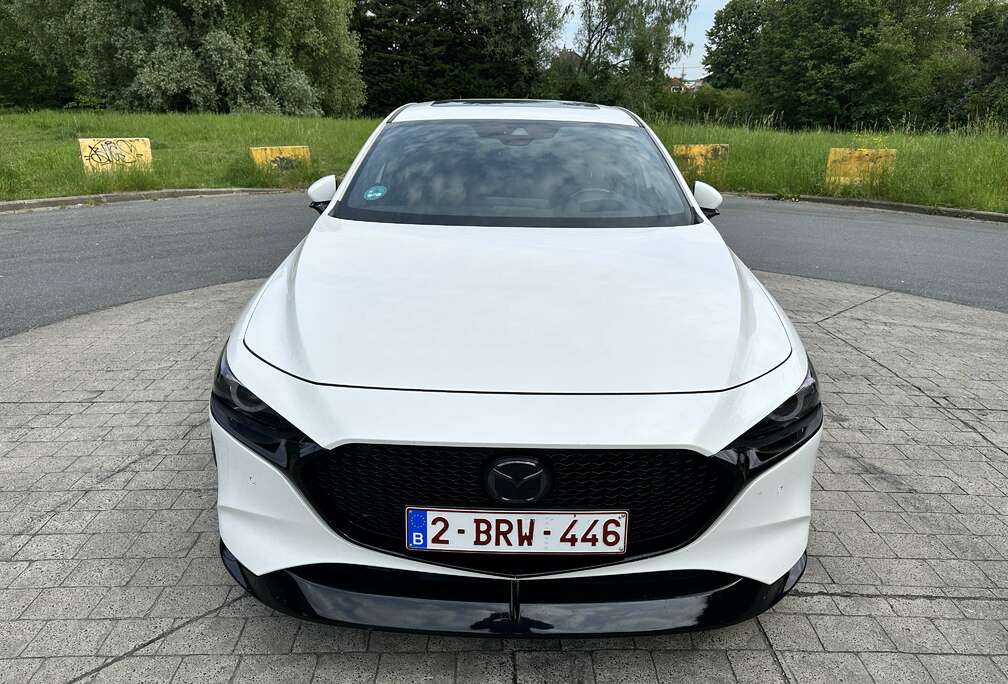 Mazda e-SKYACTIV-X 2.0 M HYBRID DRIVE HOMURA