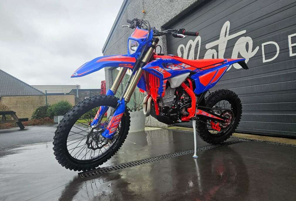 RACE 4T MY26