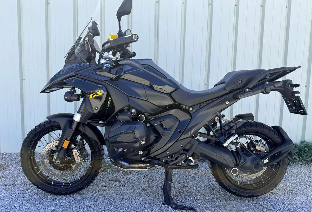 BMW Triple Black + 3 pack hauteur adaptative