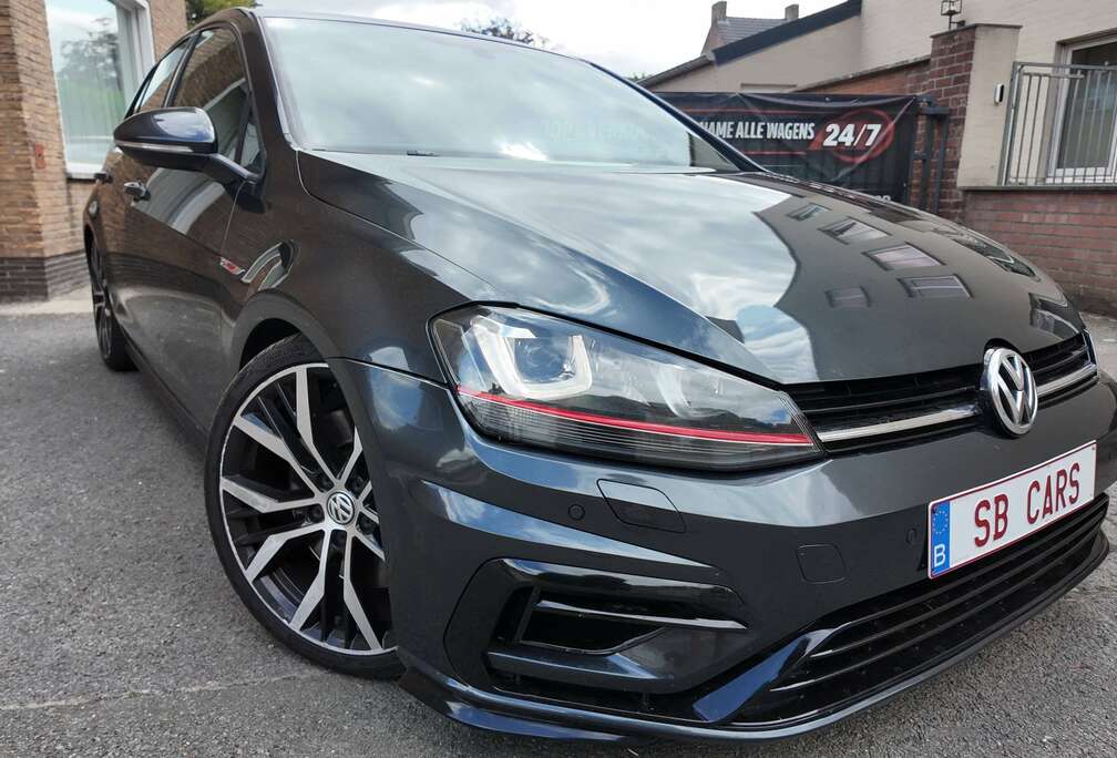 Volkswagen Golf 2.0 TSI Performance DSG