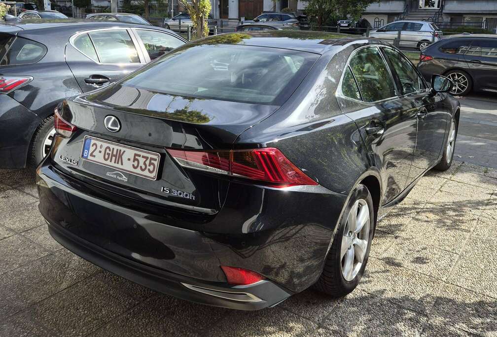 Lexus IS 300h 2.5i Business E-CVT