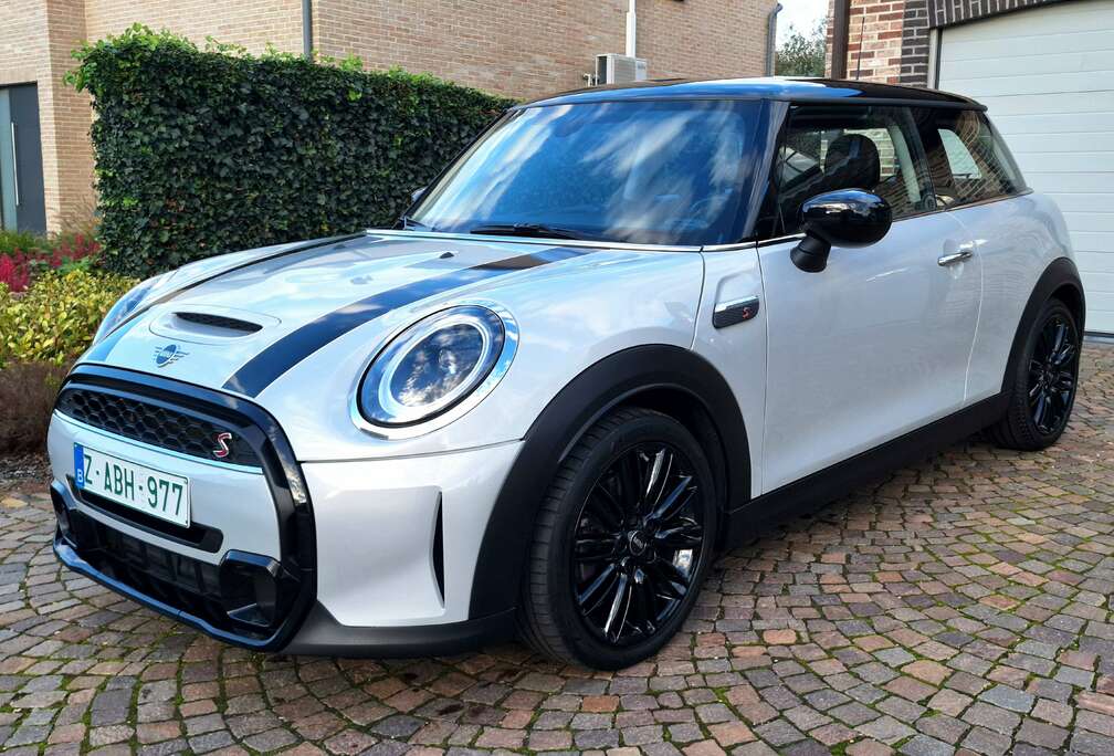MINI 12M Garantie | Facelift | Manueel | Led koplampen | adaptieve ophanging | Navi | Alarm