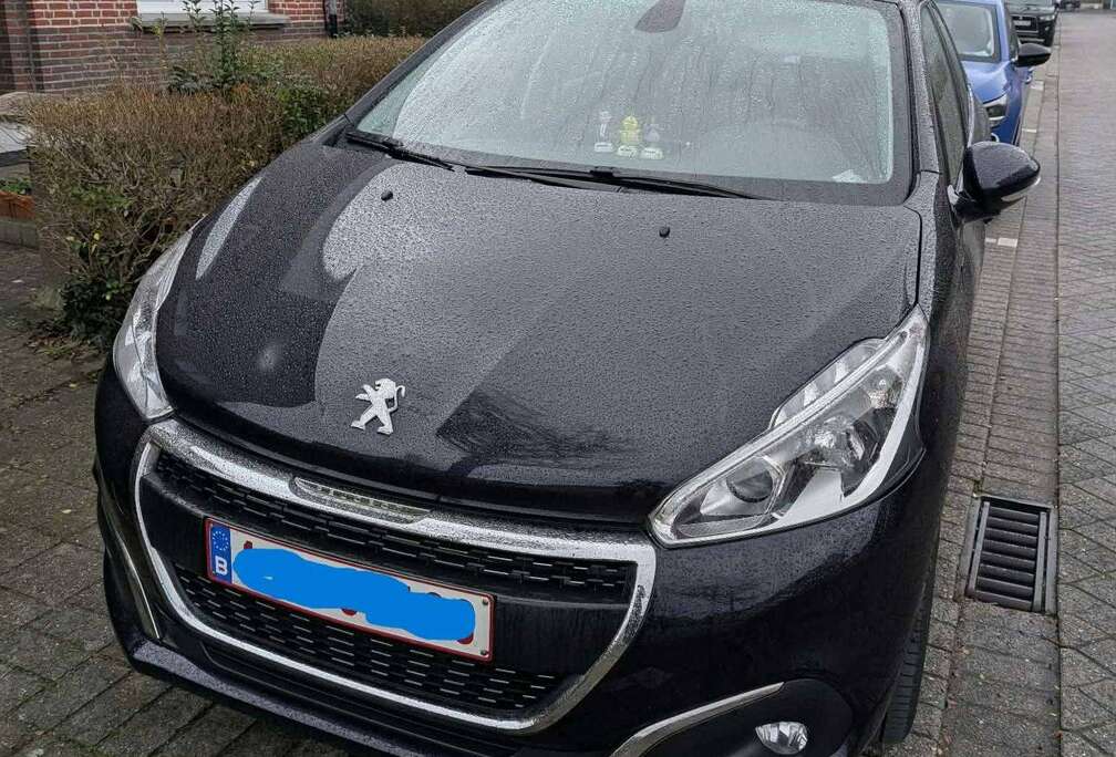 Peugeot 208 1.2 PureTech Signature S