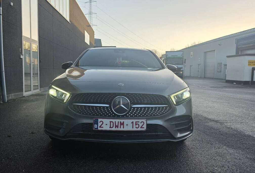 Mercedes-Benz A250e AMG line