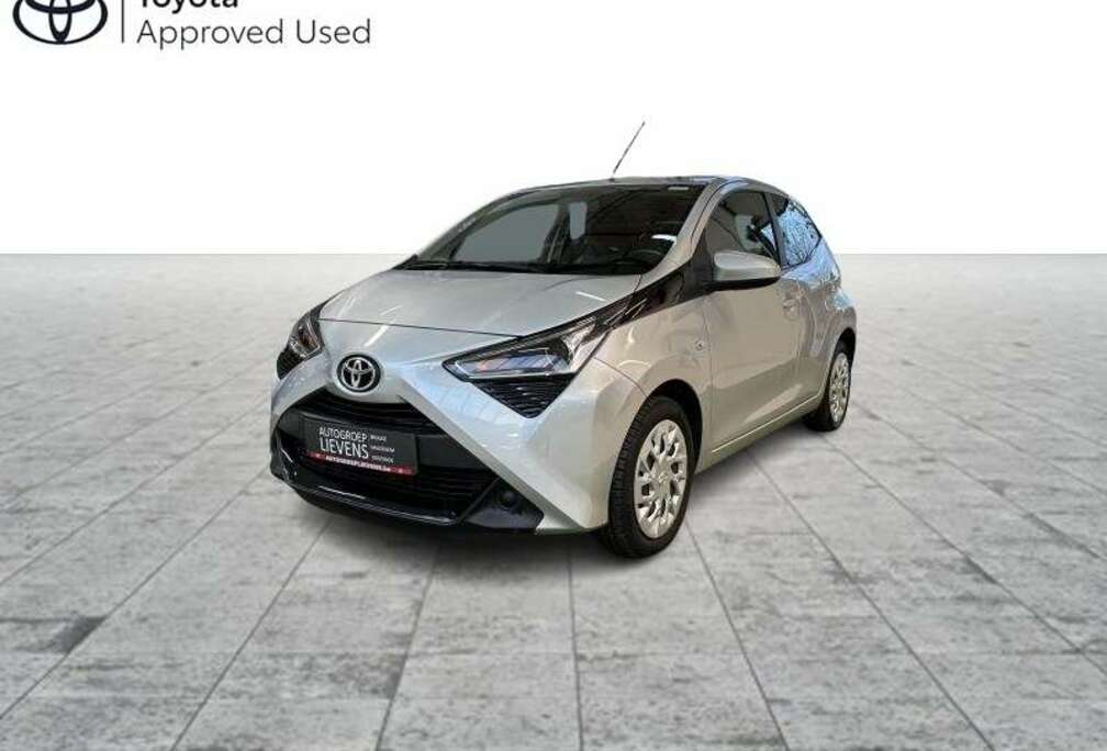 Toyota 1.0 MT X-PLAY II