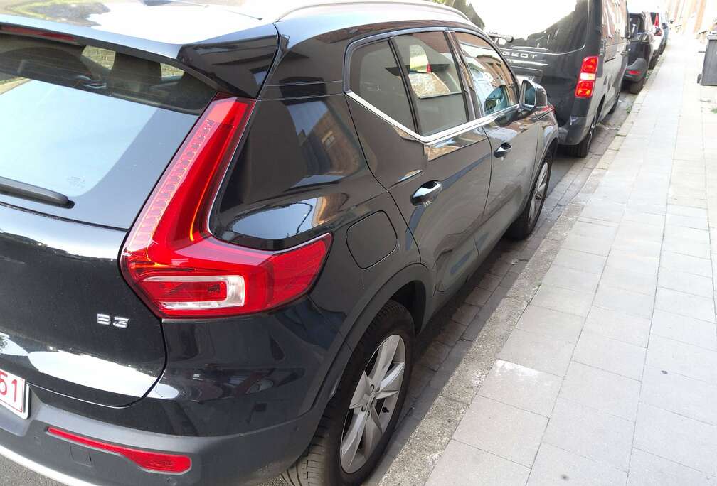 Volvo XC40 2.0 B3 MHEV Plus Bright Design DCT