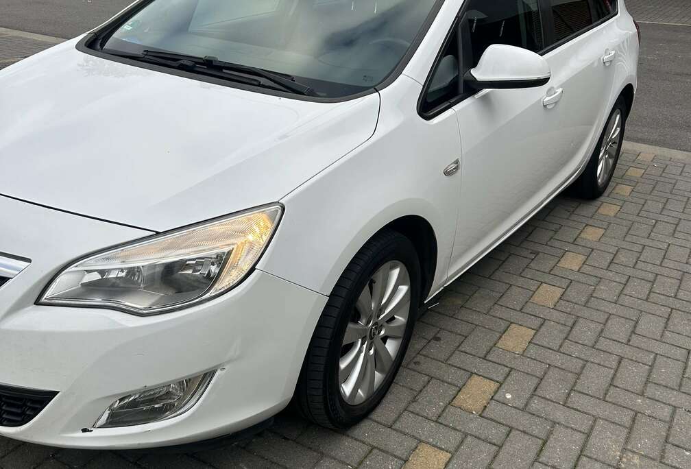 Opel Sports Tourer 1.7 CDTi ECOTEC Sport DPF