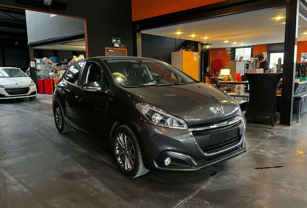 Peugeot 12 MOIS DE GARANTIE208 1.2i PureTech Allure