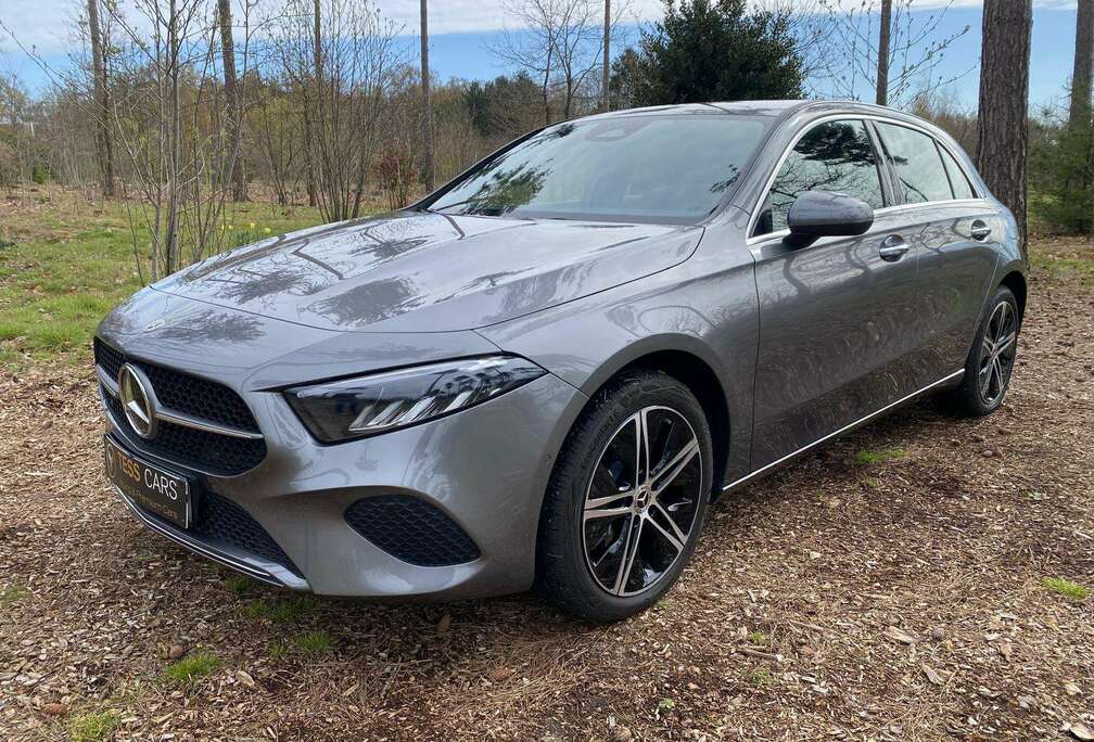 Mercedes-Benz A 250 e PHEV Full Option \