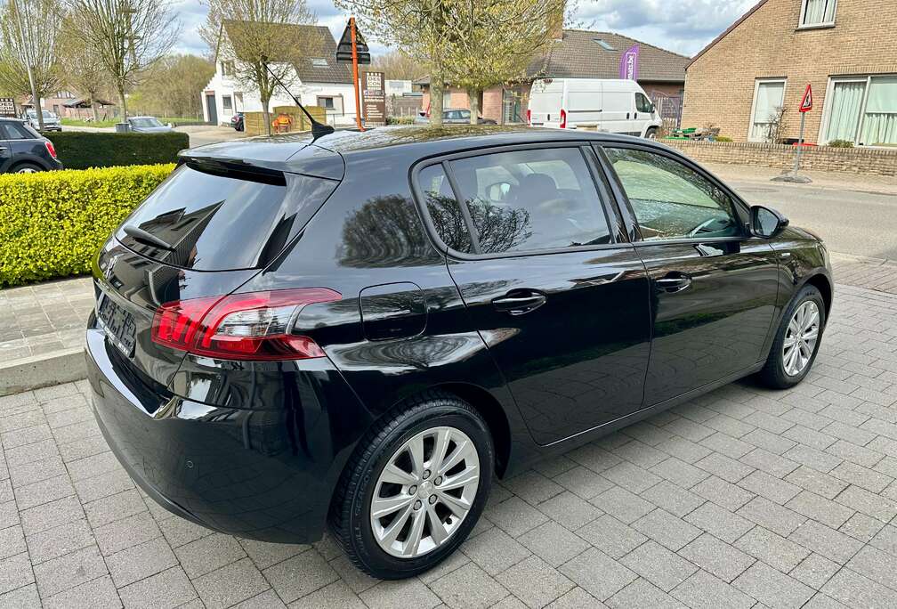 Peugeot 308 1.2 PureTech Style (EU6.3)