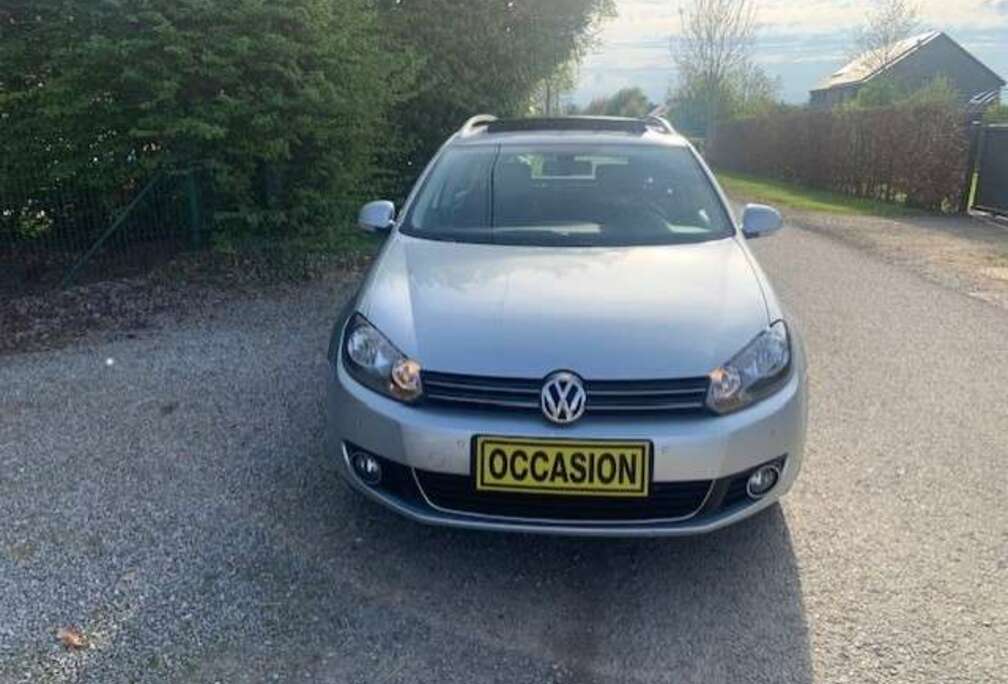 Volkswagen Golf SW 1.2 TSI Highline FULL FULL FULL OPTIONS ETAT NEUF GARANTIE 1AN A SAISIR UNIQUE KILOMETRAGE ET OPTIONS