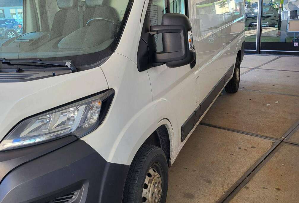 Peugeot 2.0 BlueHDi L3H2 Premium S/S
