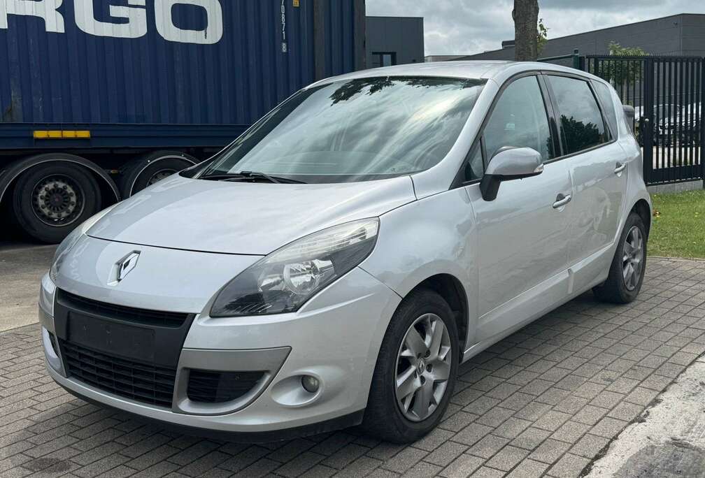 Renault Scenic 1.5 dCi Silver Edition FAP