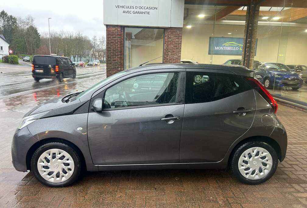 Toyota 1.0i VVT-i X-play II GPF**28509KM***GSM 0475323828
