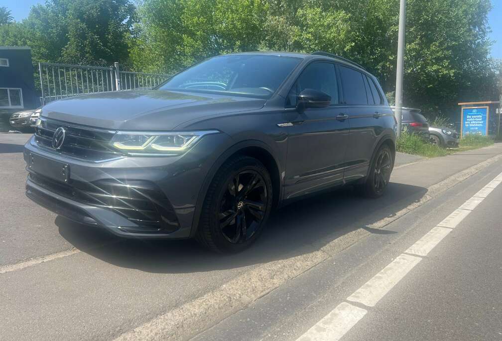 Volkswagen 1.5 TSI R-Line OPF DSG pack BLACKSHADOW FULL COMME NEUVE