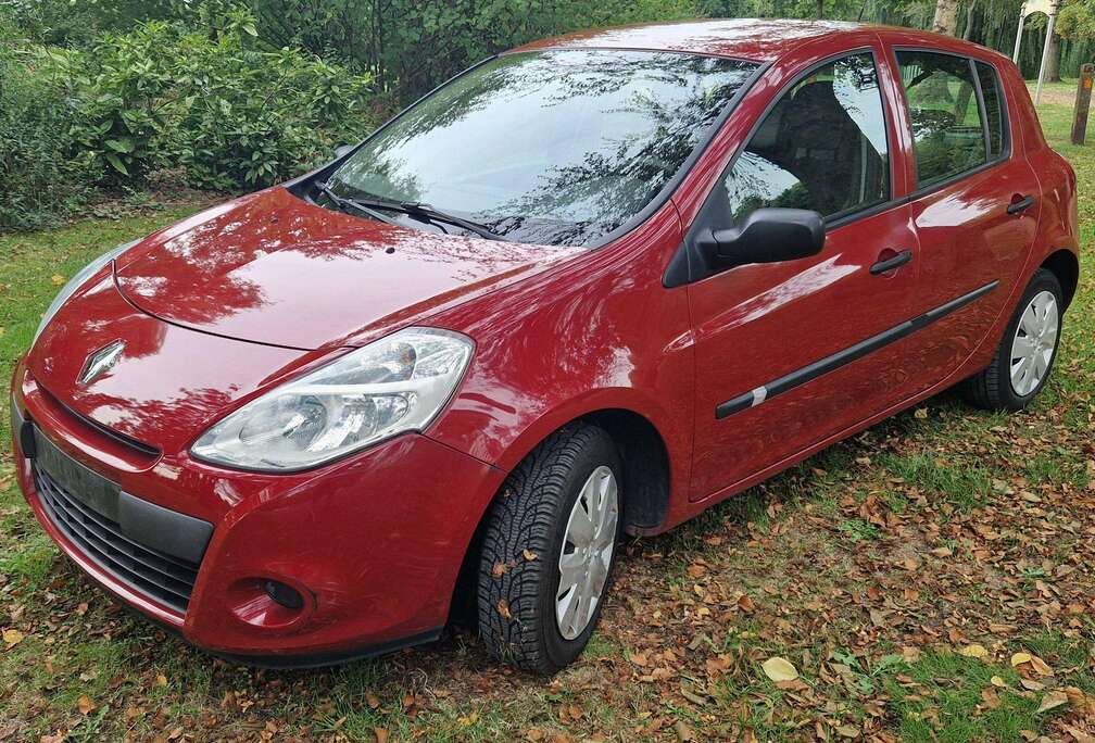Renault Clio 1.2i Authentique