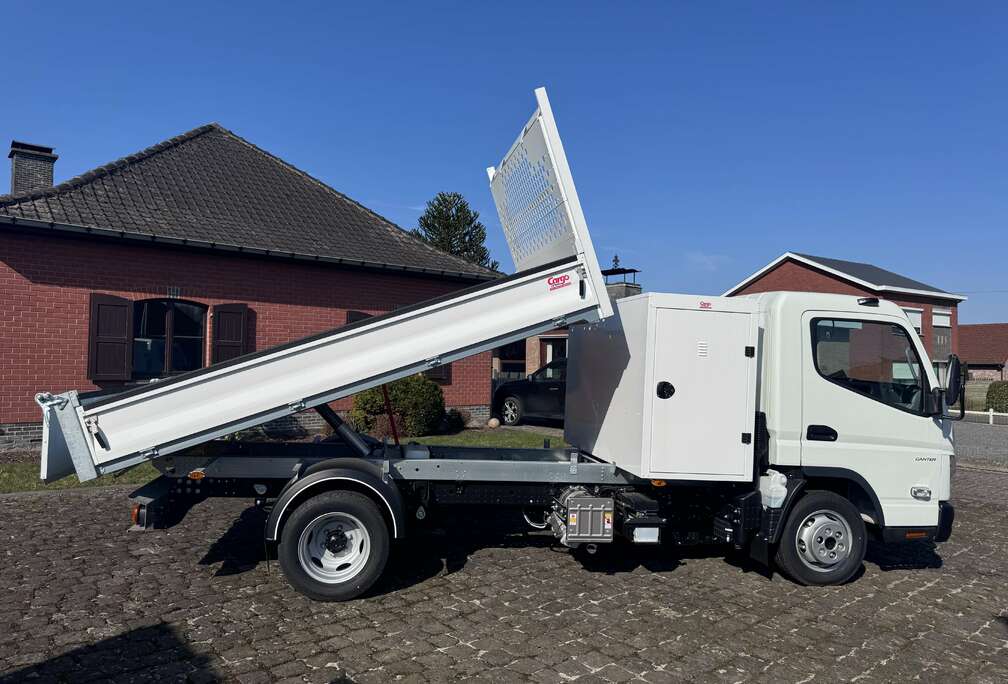 Mitsubishi Canter 3C15