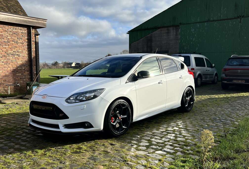 Ford 2.0 EcoBoost ST Met Recaro Leder Sport Pakket