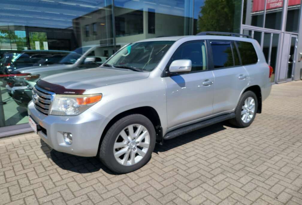 Toyota 4.5 V8  Automaat  2012  265.397 km  7-Zit  JBL  Trekhaak  Xenon  Navi  Cam. 360  READ DESC.