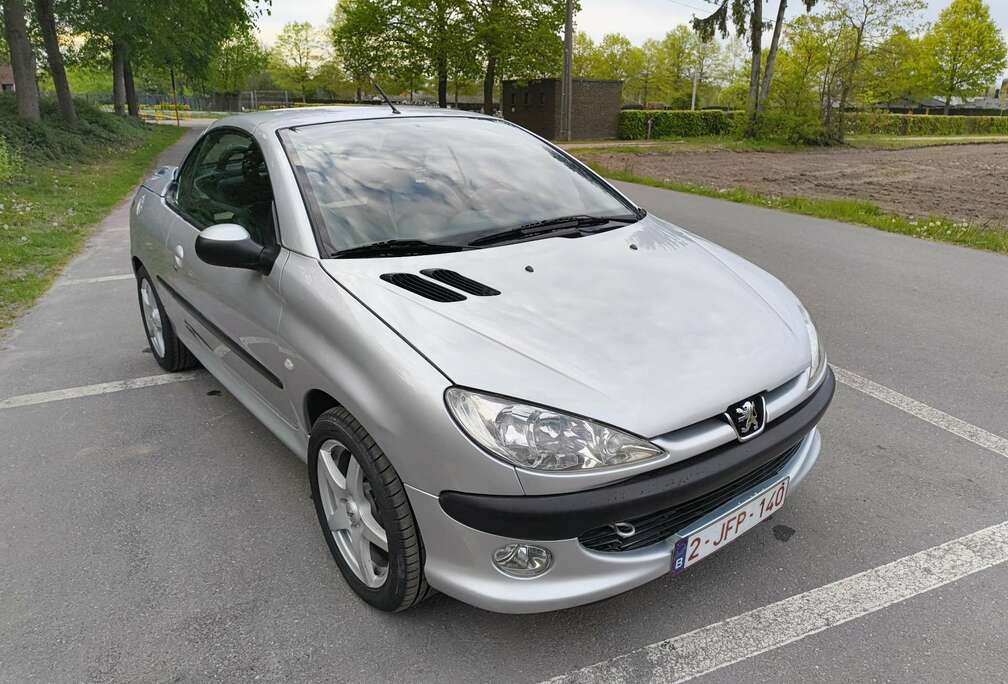 Peugeot CC 110