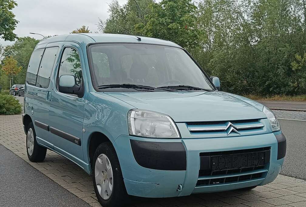 Citroen CITROEN BERLINGO 1.4 BENZINE 5 ZITPL. / 1STE EIG.