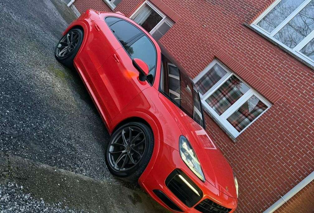 Porsche Coupé GTS  Lavanta Orange