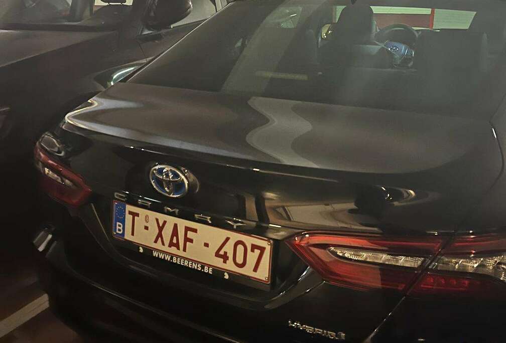Toyota Camry Hybrid 2.5 Premium Plus e-CVT