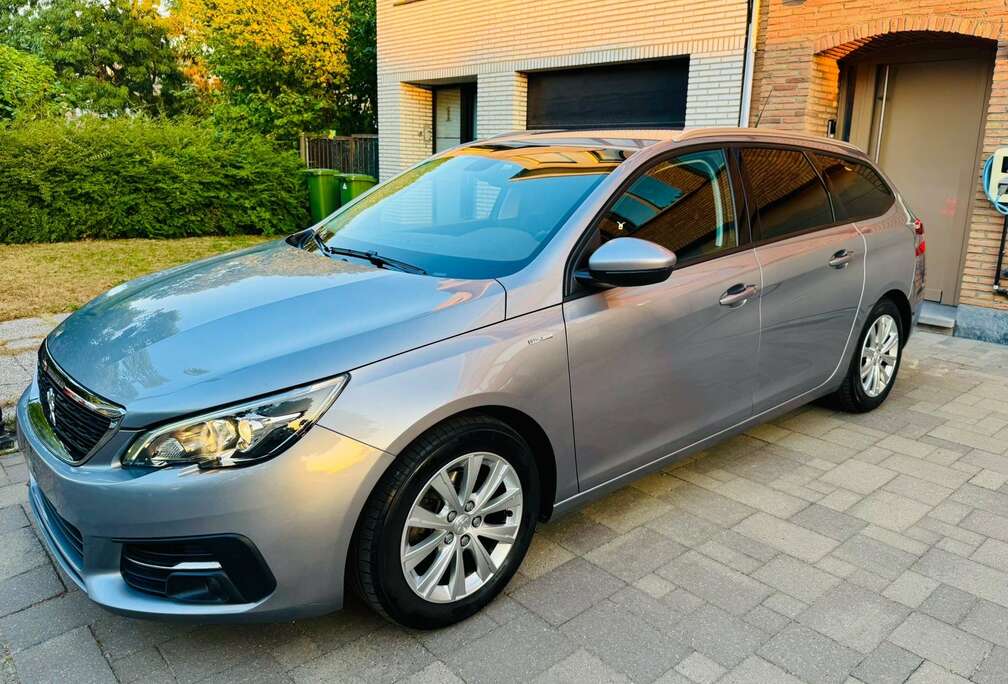 Peugeot 1.2 PureTech Style (EU6.2)
