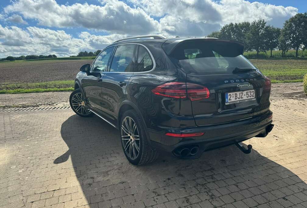 Porsche Cayenne S Hybrid Tiptronic S