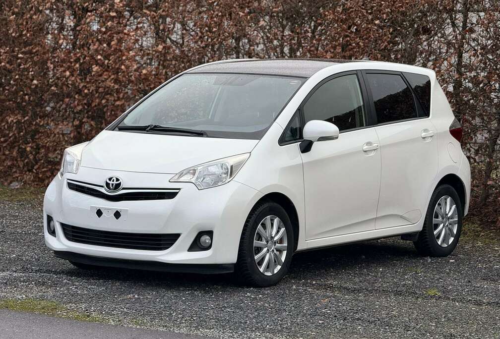 Toyota 1.33 VVT-i Luna Multidrive // Toit Pano