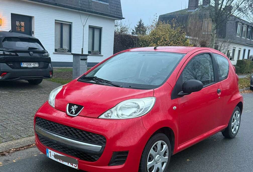 Peugeot blanco gekeurd voor verkoop