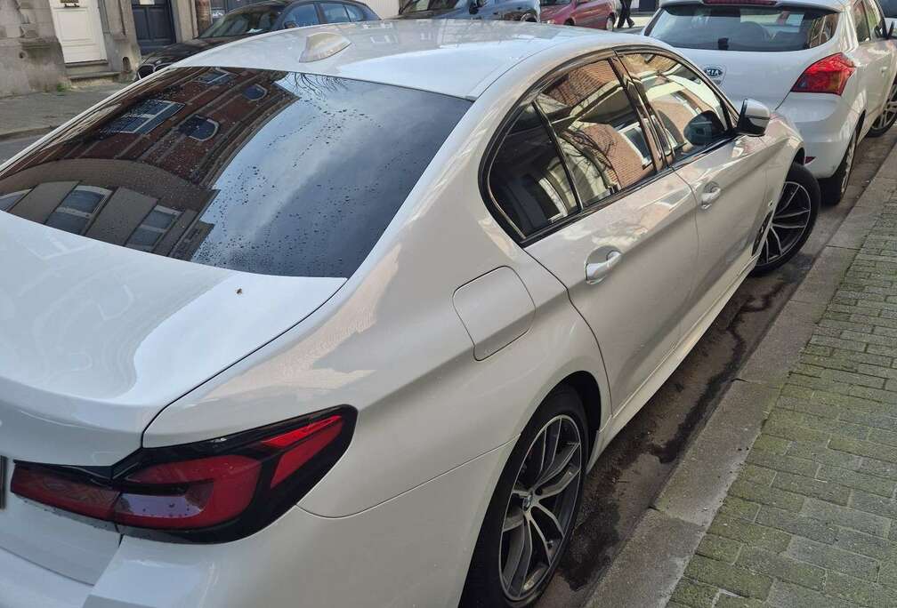 BMW 520iA MHEV