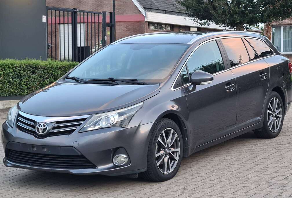 Toyota SW 2.0 D-4D Premium