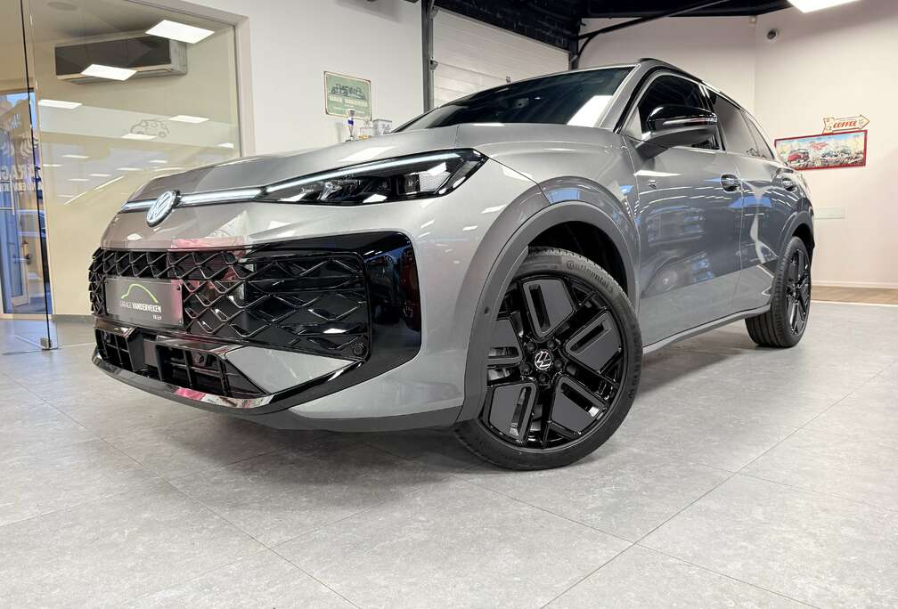 Volkswagen T-Roc 1.5 TSI R-Line DSG NEW * black pack * 0km