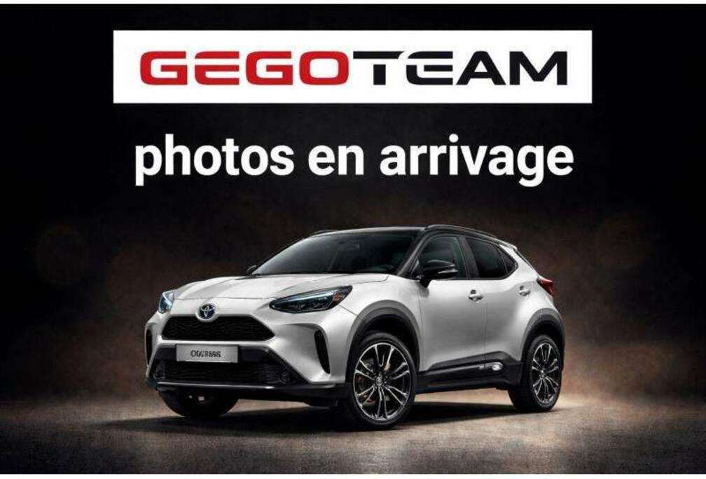 Toyota 1.5 HSD DYNAMIC CARPLAY CAMERA