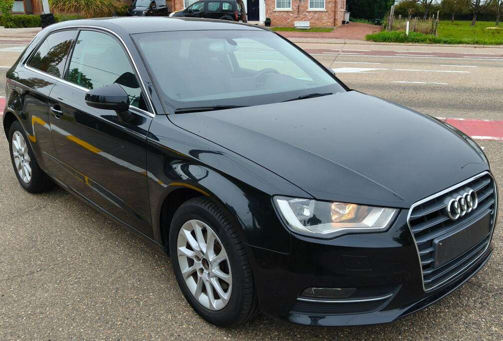 Audi A3 1.6 TDI Ambition (Export prijs)