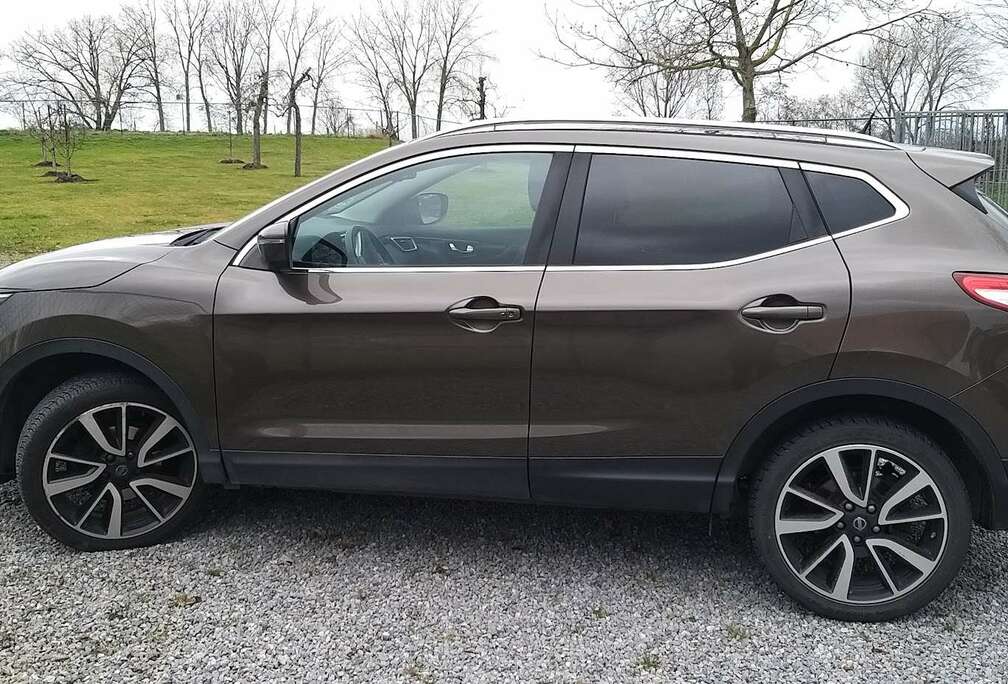 Nissan 1.2 benzine , - gekeurd voor verkoop -