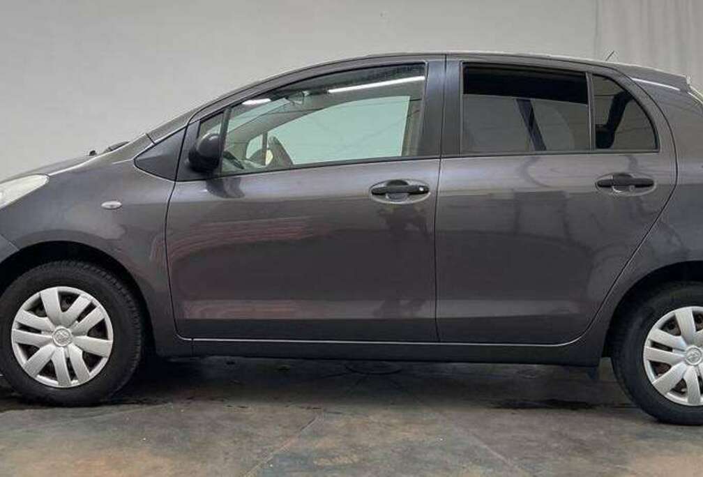 Toyota Yaris 1.0i VVT-i Natura