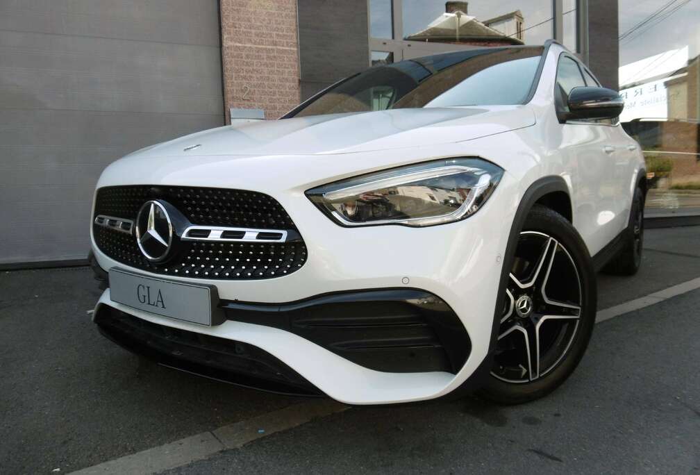 Mercedes-Benz GLA 180 d PACK AMG / PACK NIGHT / TOIT PANO