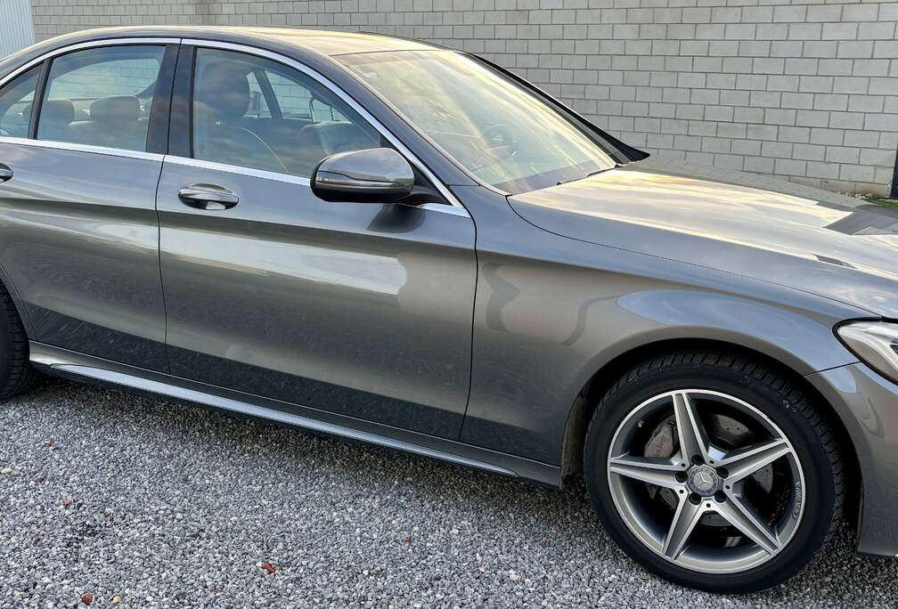 Mercedes-Benz d 4MATIC  AMG Line  AIRMATIC