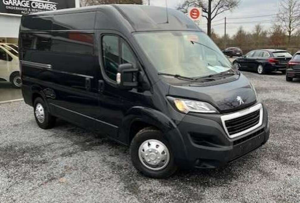 Peugeot 2.2 BlueHDi L2H2 Premium S/S