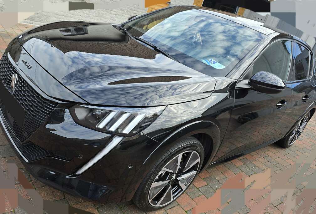 Peugeot e-208 50 kWh GT