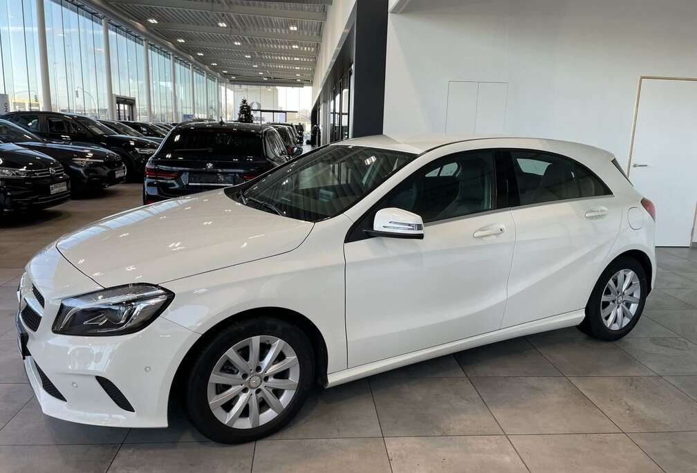 Mercedes-Benz Weinig km / Automaat /