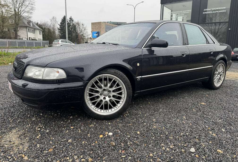 Audi 4.2i V8 Quattro Tiptronic