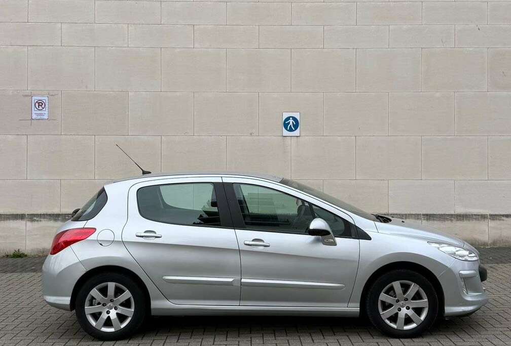 Peugeot SW 1.6i Premium