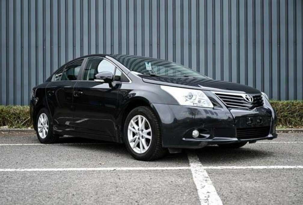 Toyota Avensis 1.8i Sol