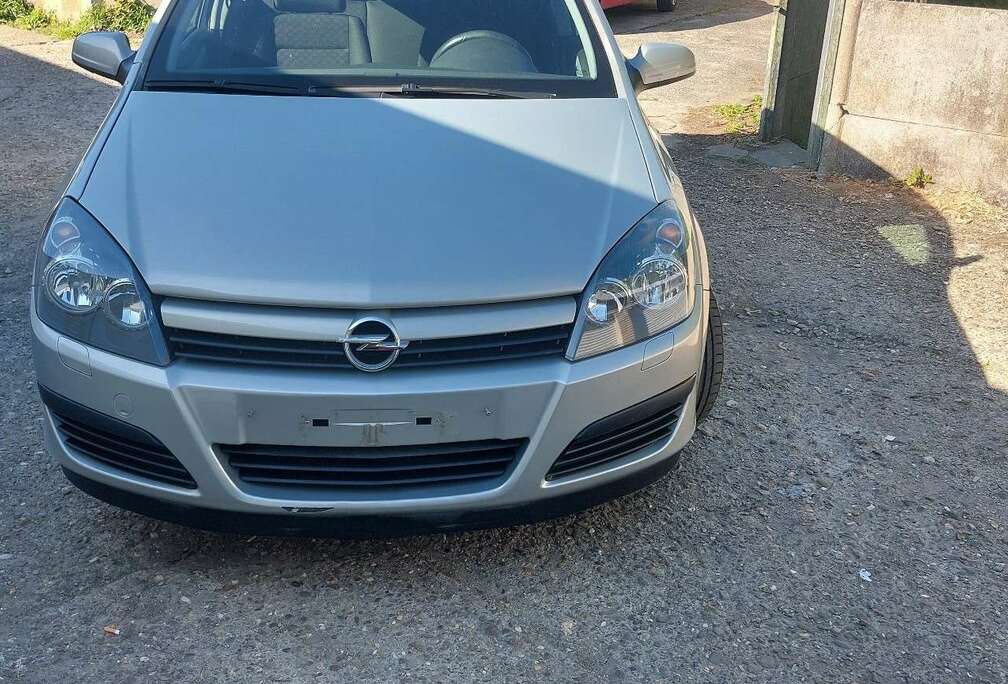 Opel 1.8i XE 16v Sport