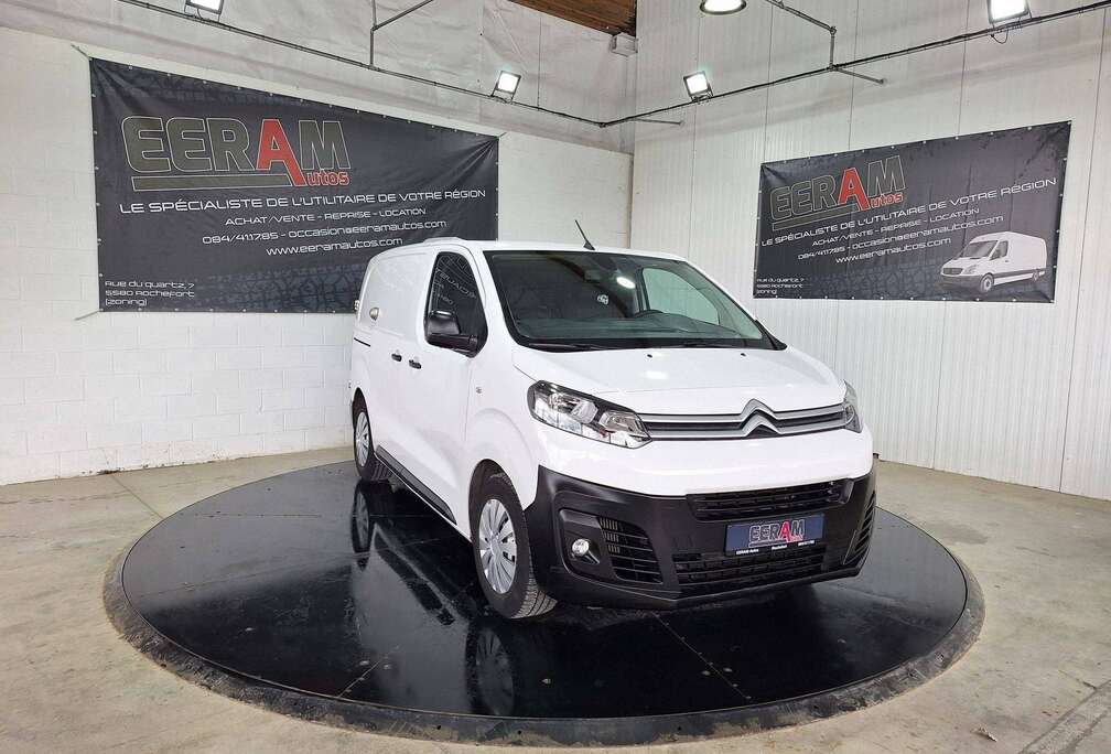 Citroen avec équipement professionnel, 12 mois garantie, historique d\'entretien, 1er propriétaire