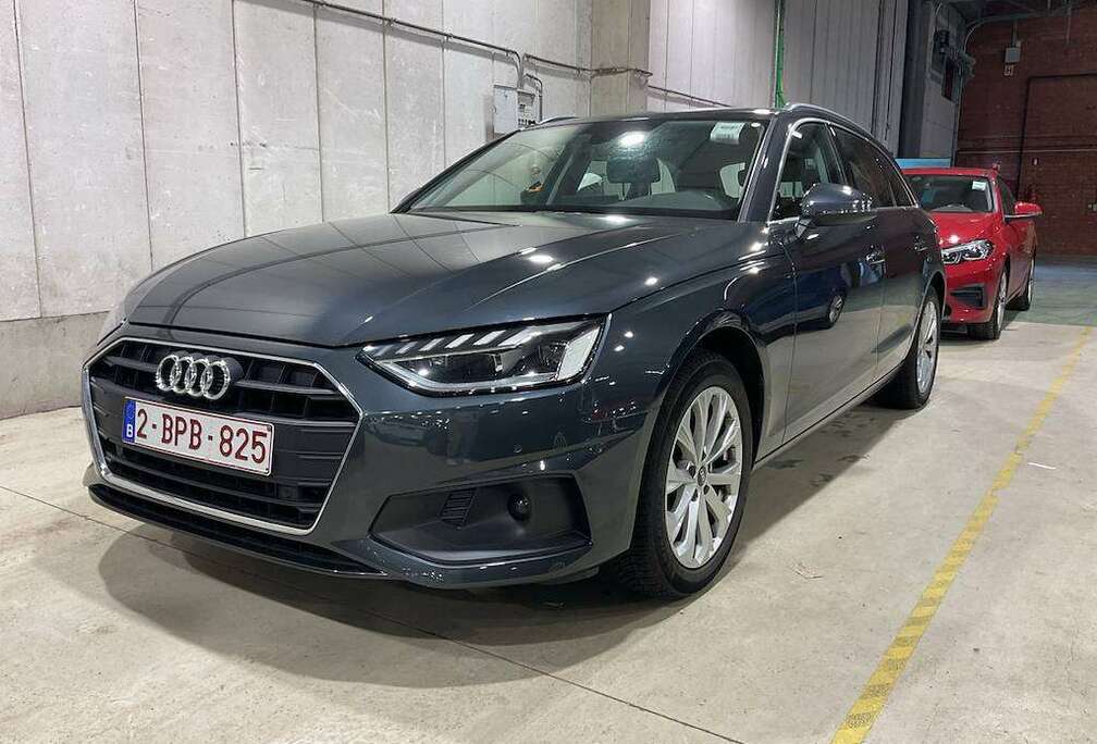 Audi A4 Avant 30 TDi Business Edition Attraction S tronic